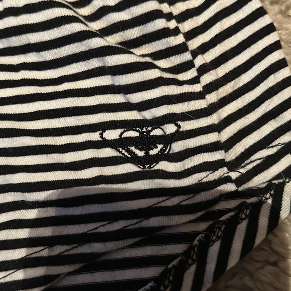 ROXY skirt, size medium - has pockets! - Picture 2 of 3